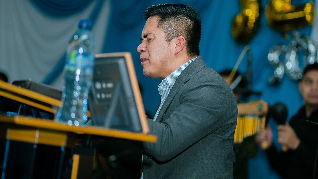 Alabanzas en el Cielo Wayner Rodriguez 👑🌐 Mi alma está bebiendo del agua de la vida es Jesús