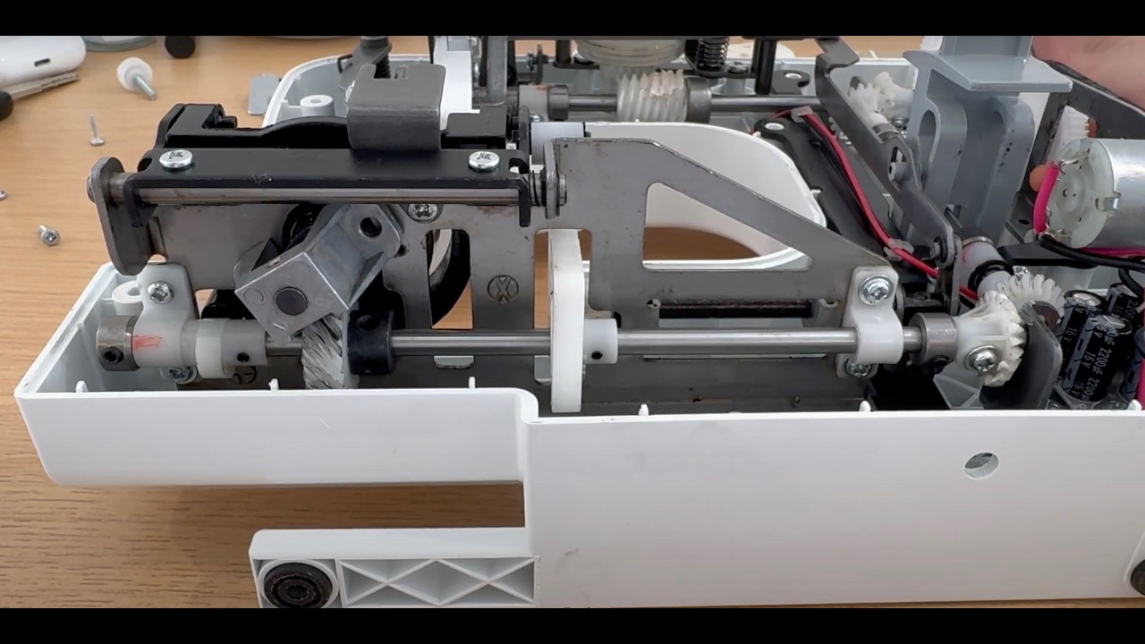 Singer M1000 Needle not Catching Bobbin Thread [Fixed]