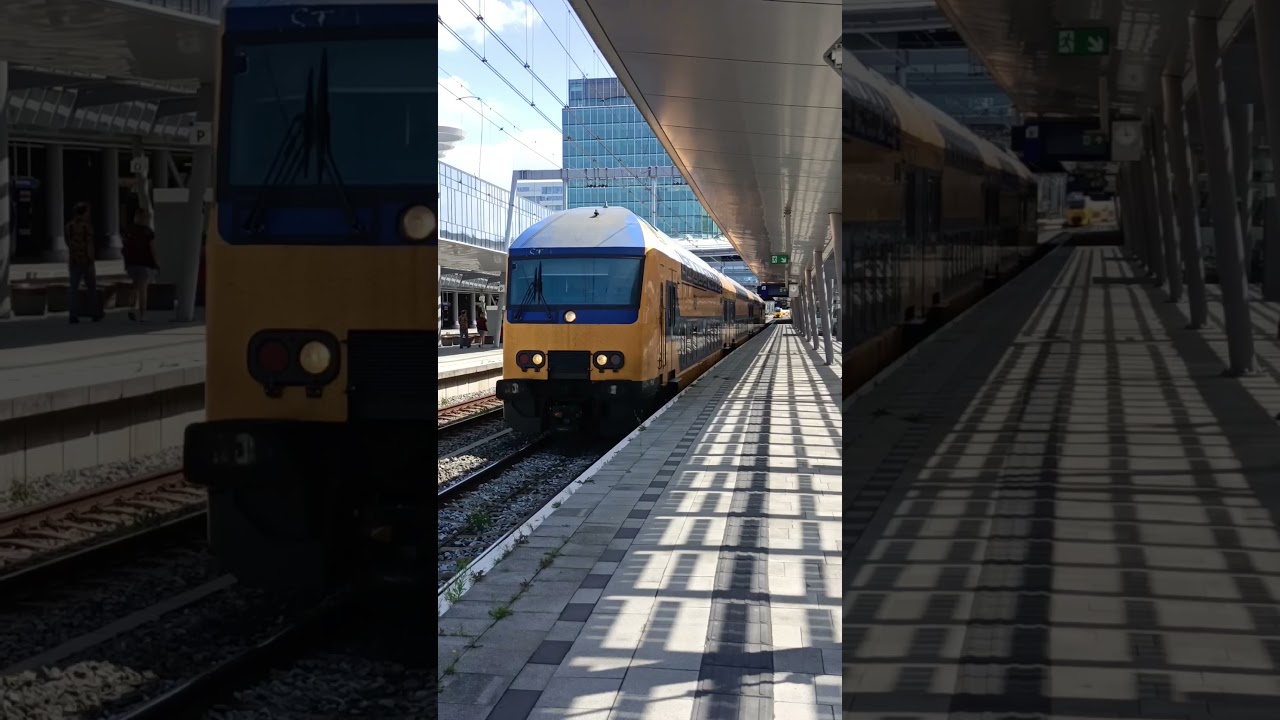 DDZ 7538 vertrekt met Tyfoon uit Utrecht Centraal