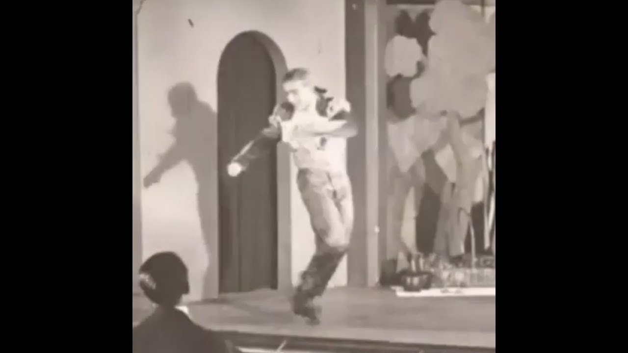 Leonide Massine - Executes 'Le Mantilla' in London in the 1920s