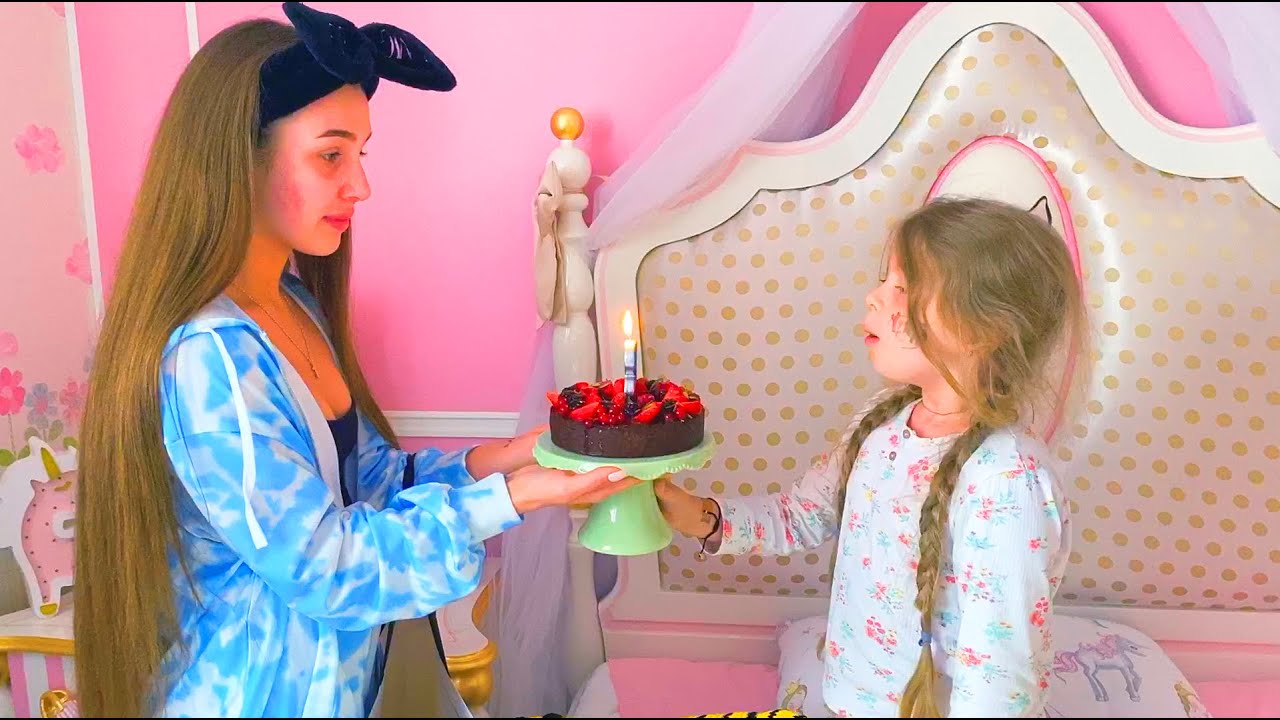 ДЕНЬ РОЖДЕНИЯ ДАНЫ - 8 ЛЕТ! Что подарили Диана и Родители?