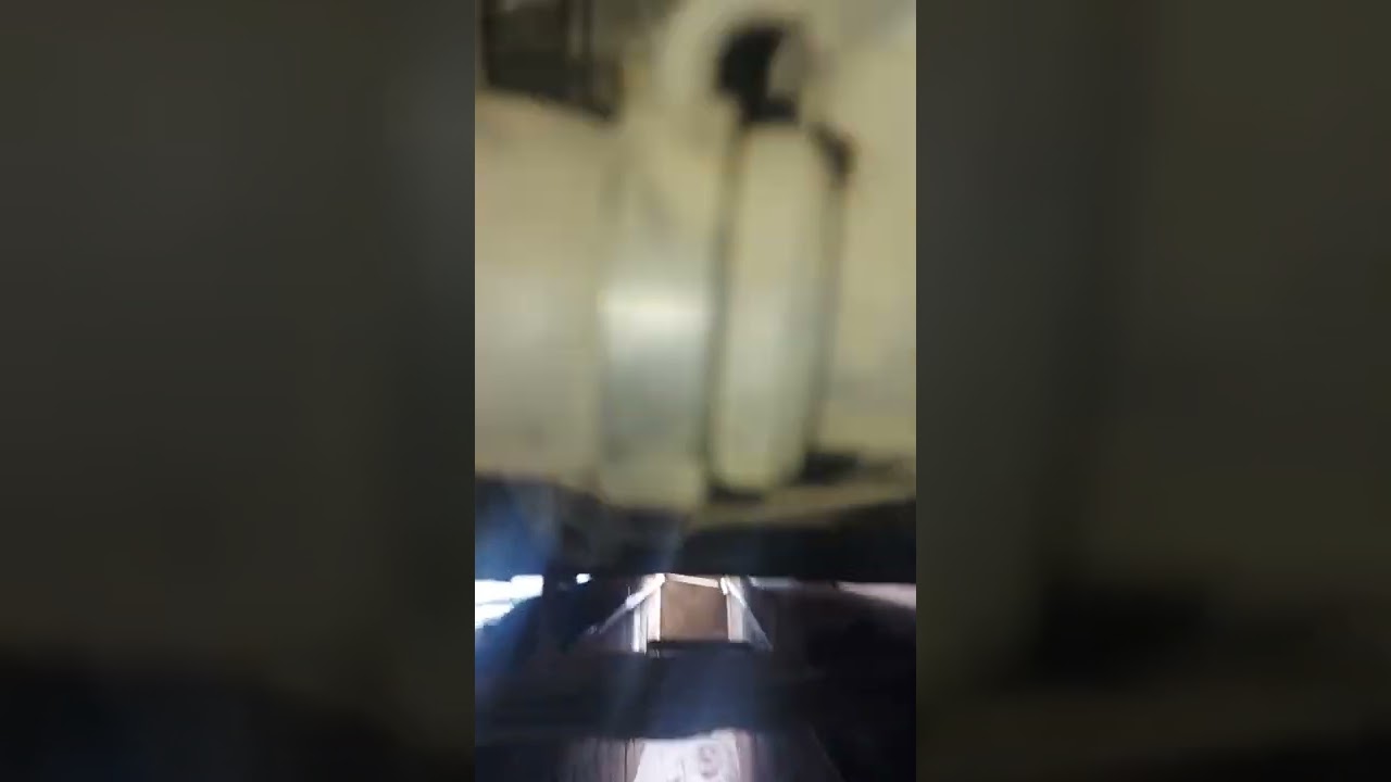 improntas de la renault máster 2017 la del chasis esta debajo de la puerta del copiloto