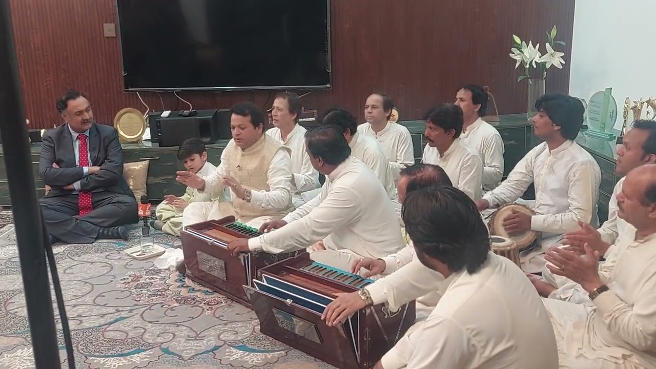 Ustad Asif Ali Santoo and M.Ali Haider Shahazlan Santoo (Lakh Aaye Jaha me Nabi hai magar )