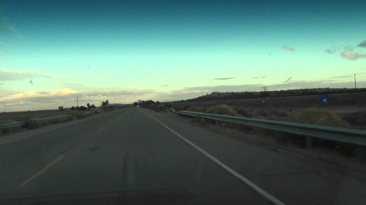 Wellton, Arizona drive though town
