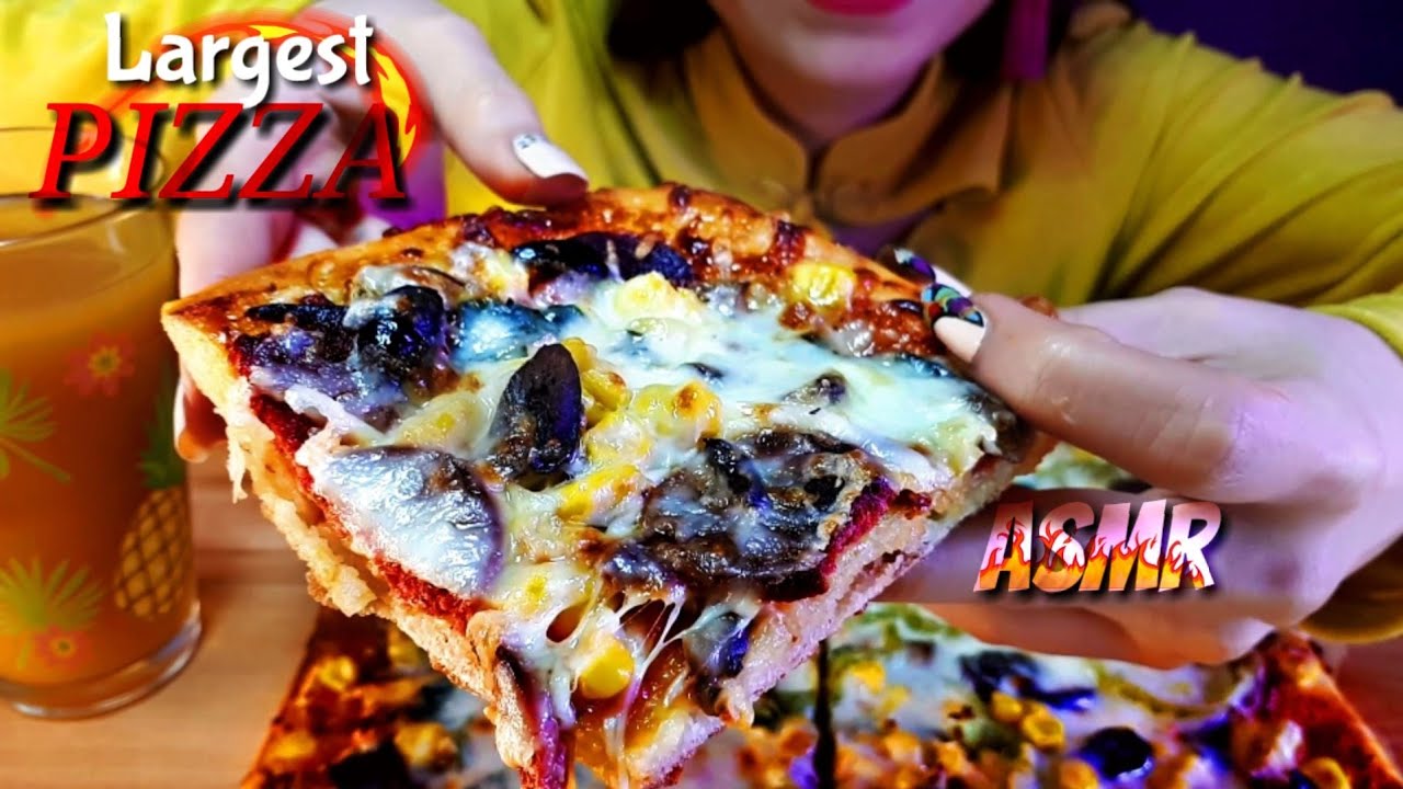 تحدي البيتزا العملاقه/Eating biggest PIZZA asmr