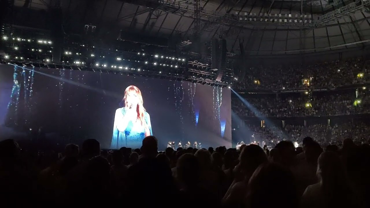 Taylor Swift - Illicit Affairs & My Tears Ricochet (Live @ Stockholm)
