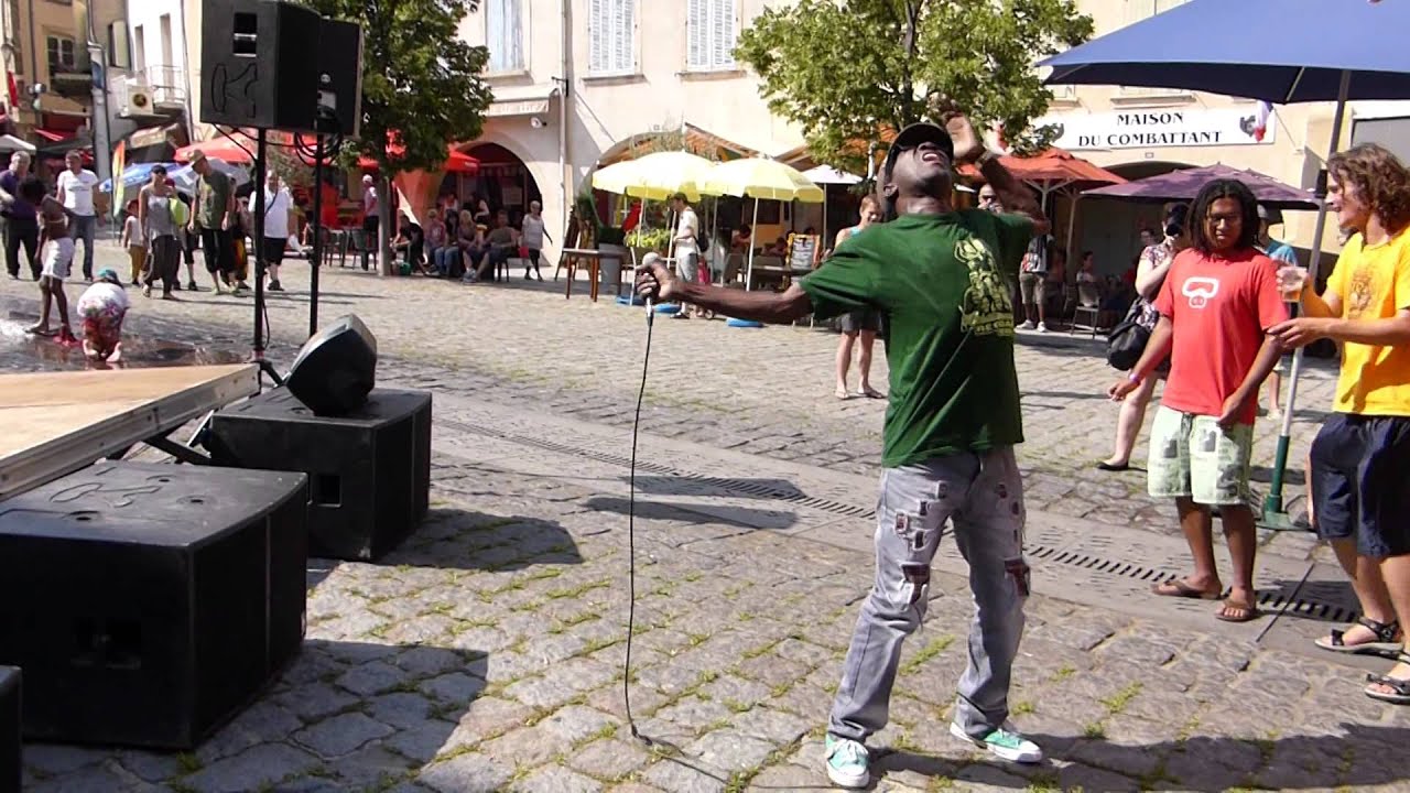 trinity back&eacute; par Irie Ites (Selekta Komagain) (live) festival off garance 2014