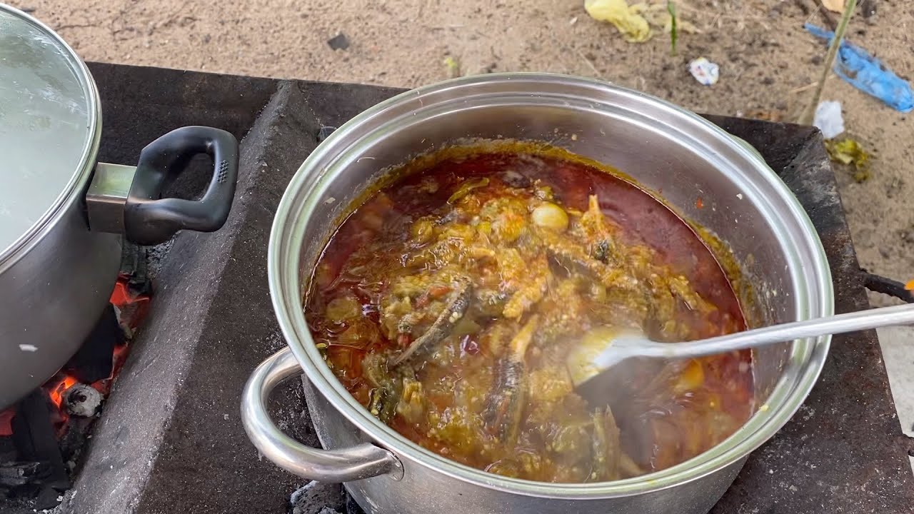 QUEENDOM COOKS: BITTER BALL WITH RICE | LIBERIA 2021 | HelenasQueendom