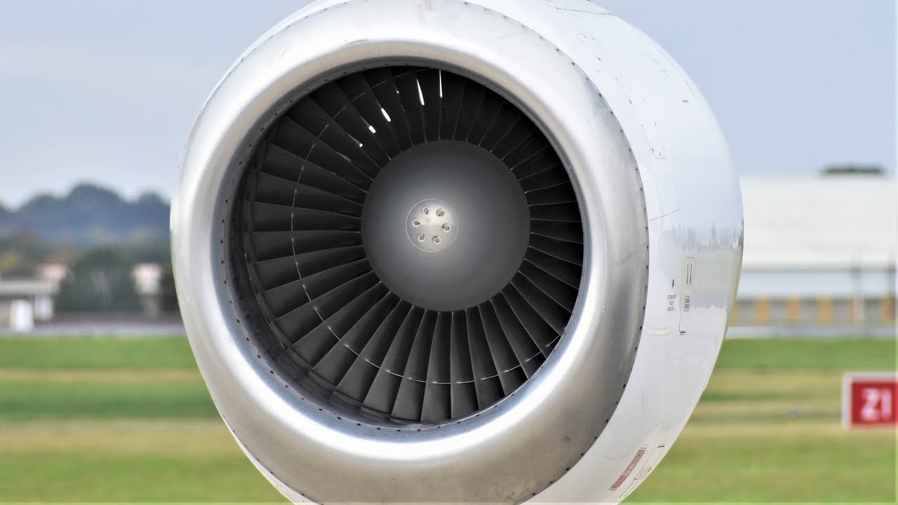 ✈ Jota Avro RJ 100 Great Sounding LF507 Start up & Departure from London Southend Airport