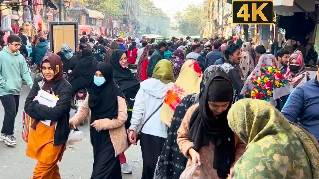 Exploring Lahore’s Narrow Alleys to Crowded Streets 🇵🇰 | Mori Gate Maze (4K)