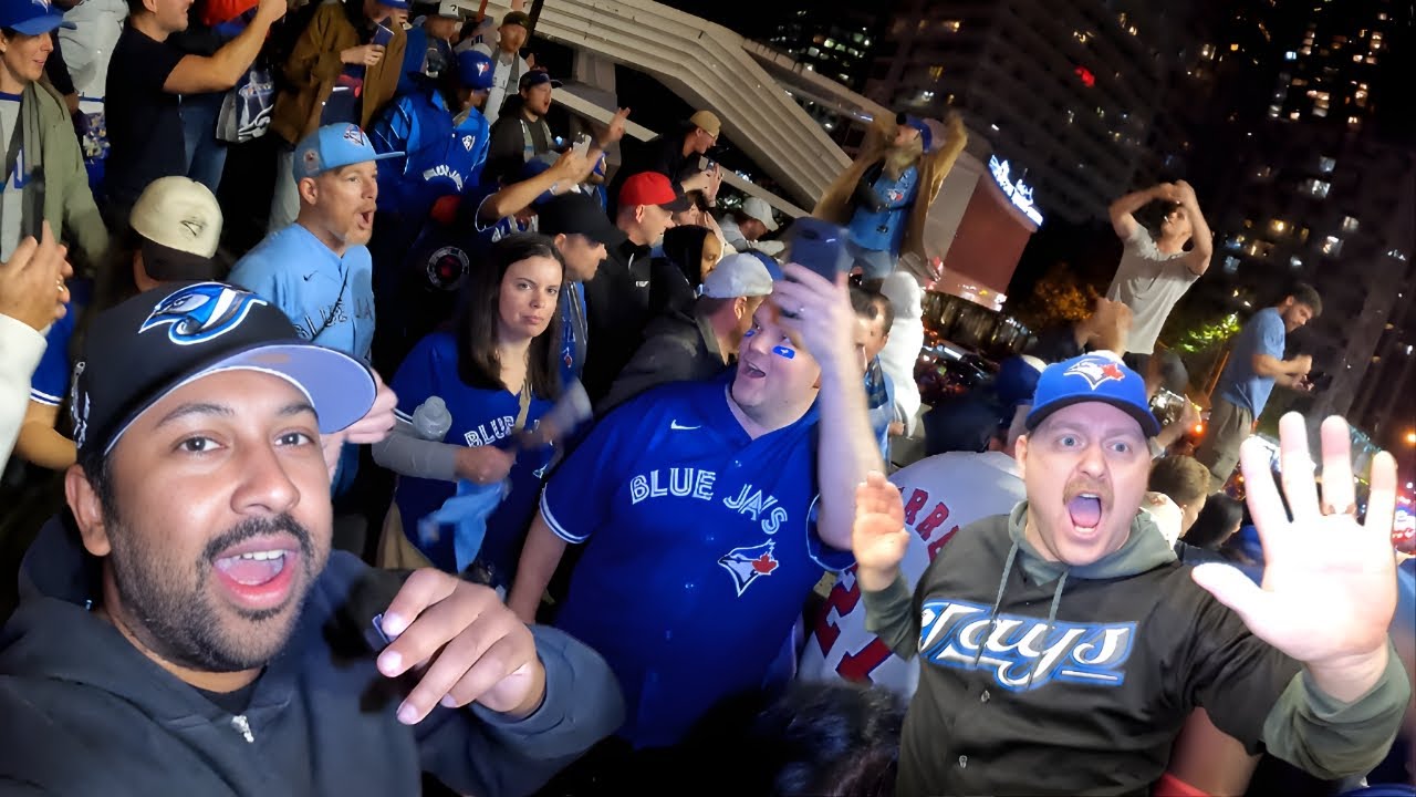 Fans ERUPT in Toronto After the Blue Jays BEAT the Dodgers in Game 1 of the World Series! ⚾️