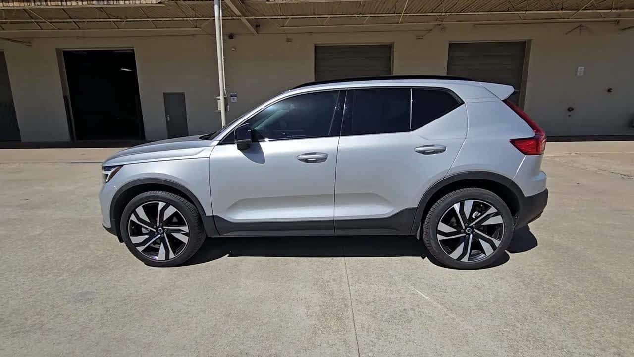 2023 Volvo XC40 Plus Dark Theme Dallas, Irving, Arlington, Carrollton, Grapevine, Grand Prairie...