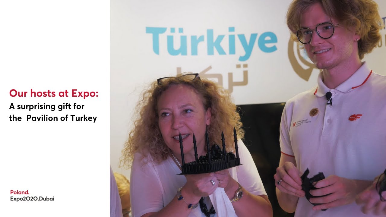Our hosts at Expo: a surprising gift for the Pavilion of Turkey