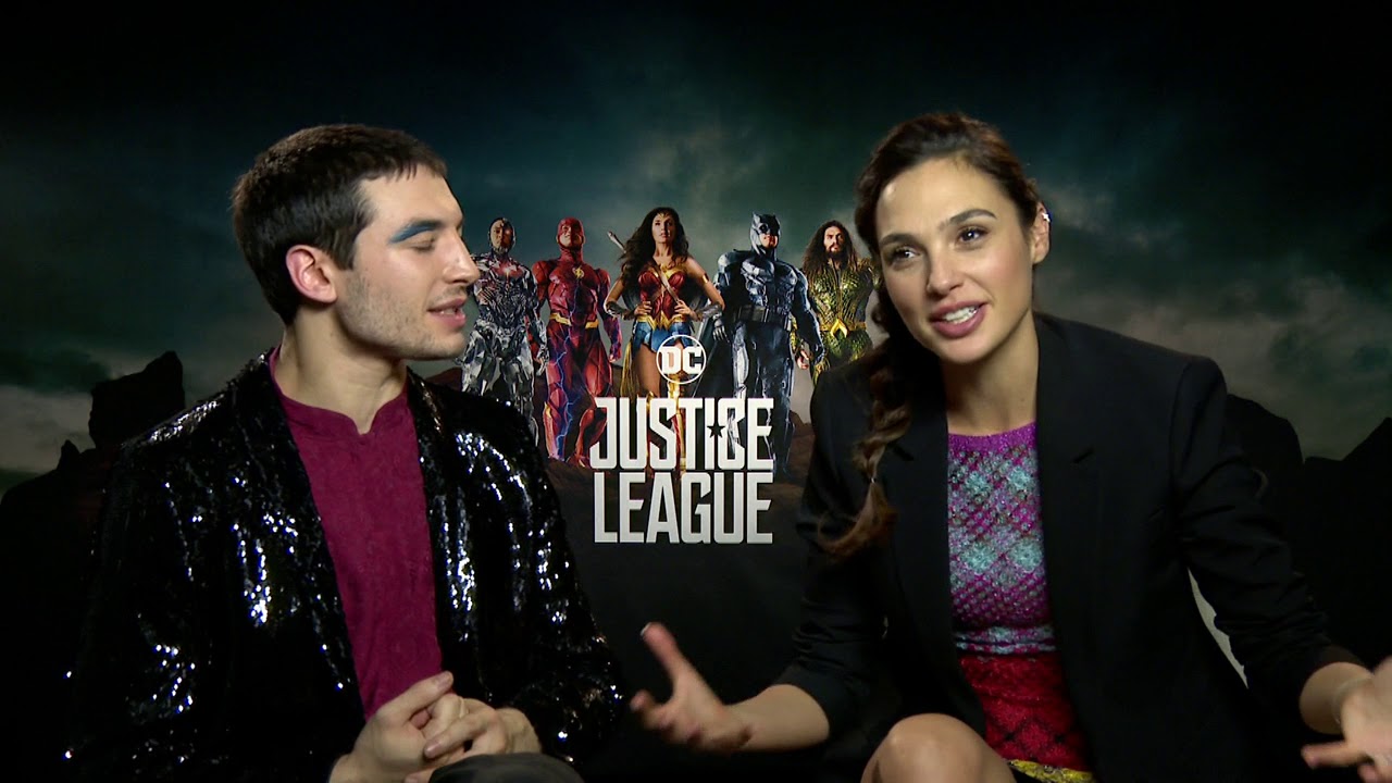 Justice League || Ezra Miller and Gal Gadot Generic Junket Interview || #SocialNews.XYZ