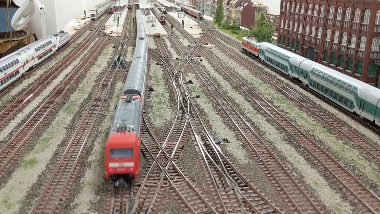 Zugbetrieb im Kopfbahnhof