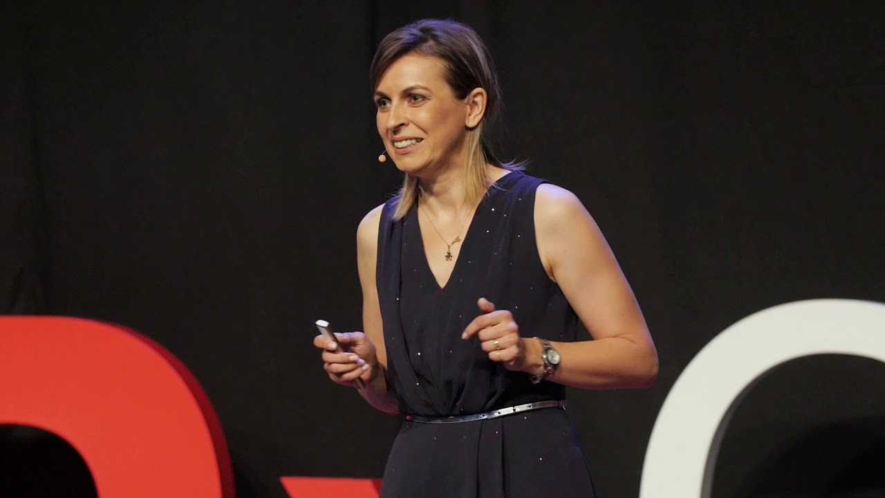 Cum să îți “recrutezi” jobul: 3 întrebări despre cultura de organizație | Iuliana Stan | TEDxCluj