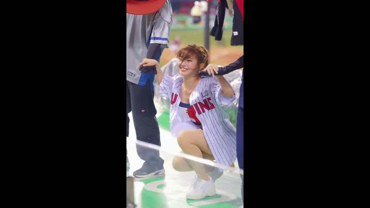 25.08.29 李珠珢首次在LG雙子SOLO表演 直拍