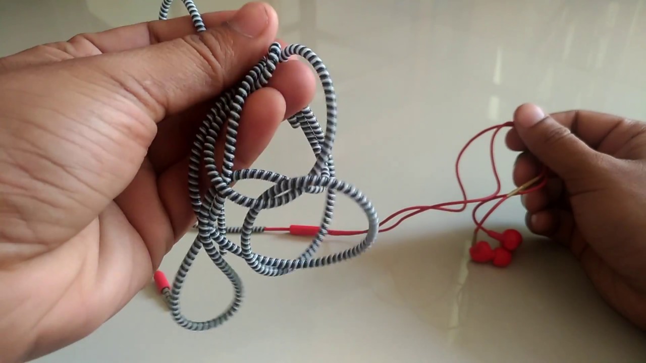 Spiral wire protector for breaking earphones