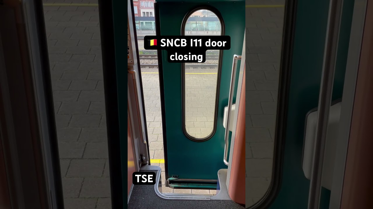 SNCB I11 door closing #railway #trainspotting #traintravel #nmbs #sncb