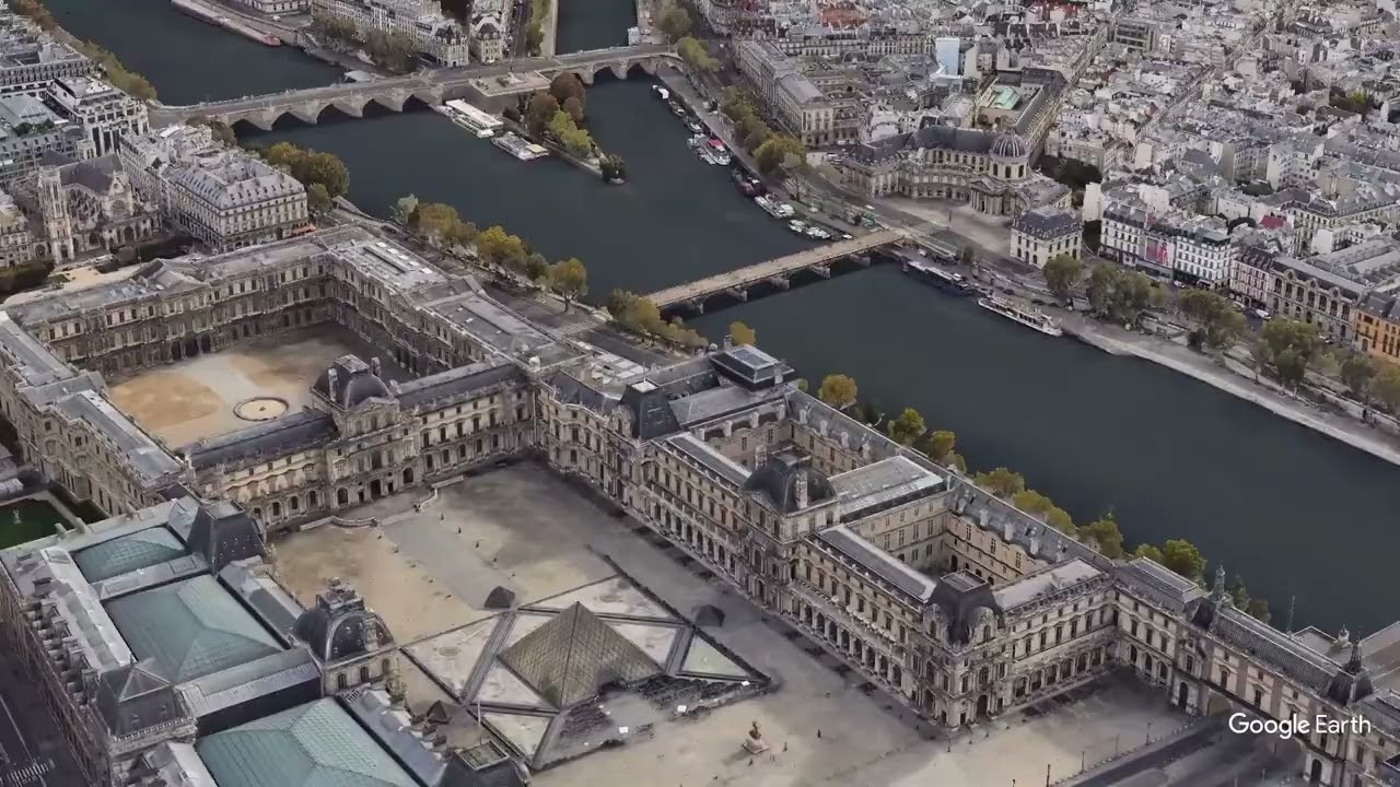 Paris' Louvre Museum Robbery