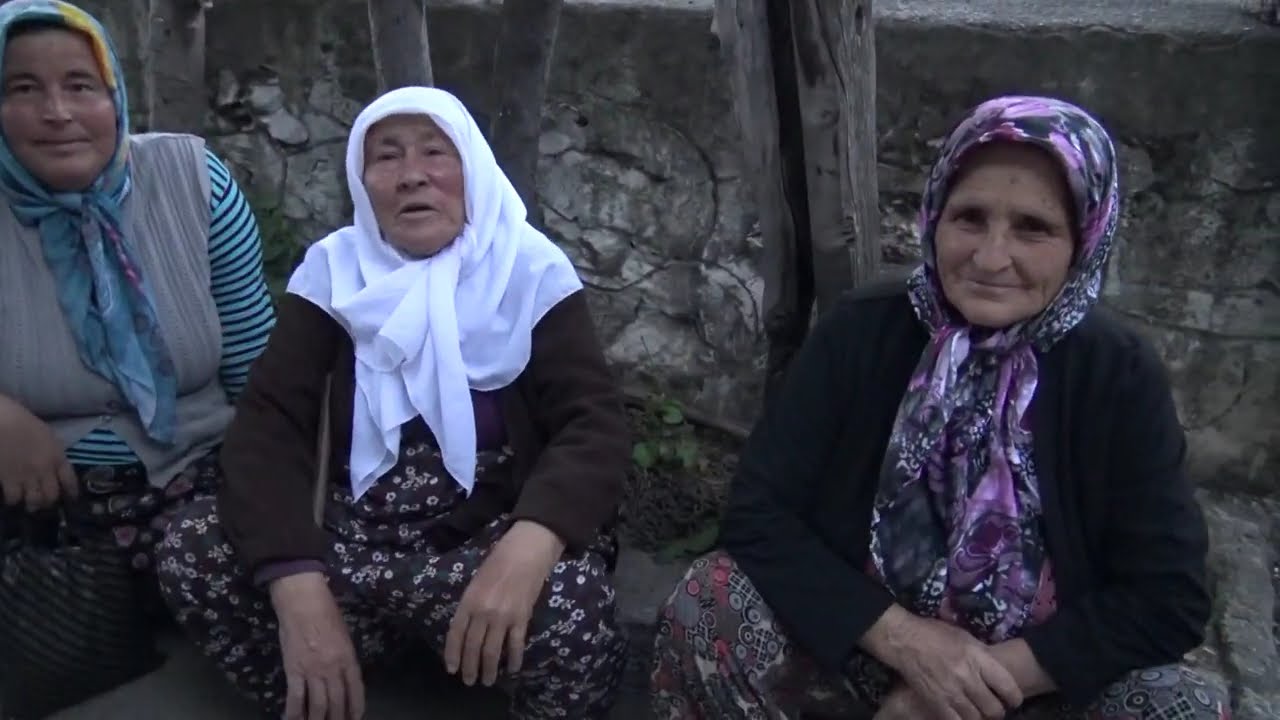 İFTAR YEMEĞİ.  ŞENOL KARAN .2016.  OLUKBAŞI KÖYÜ.  foto ayfa