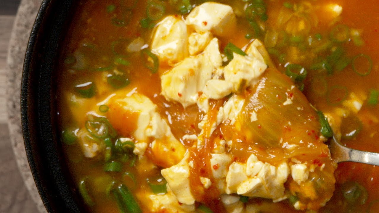 Vegetarian Kimchi Tofu Stew (Dubu Kimchi Jjigae)