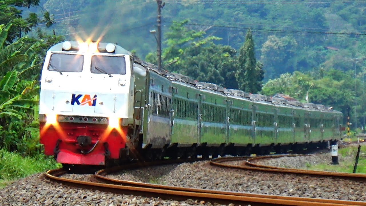 TOP 16 kereta api panjang meliuk indah di petak stasiun notog sampai purwokerto daop 5