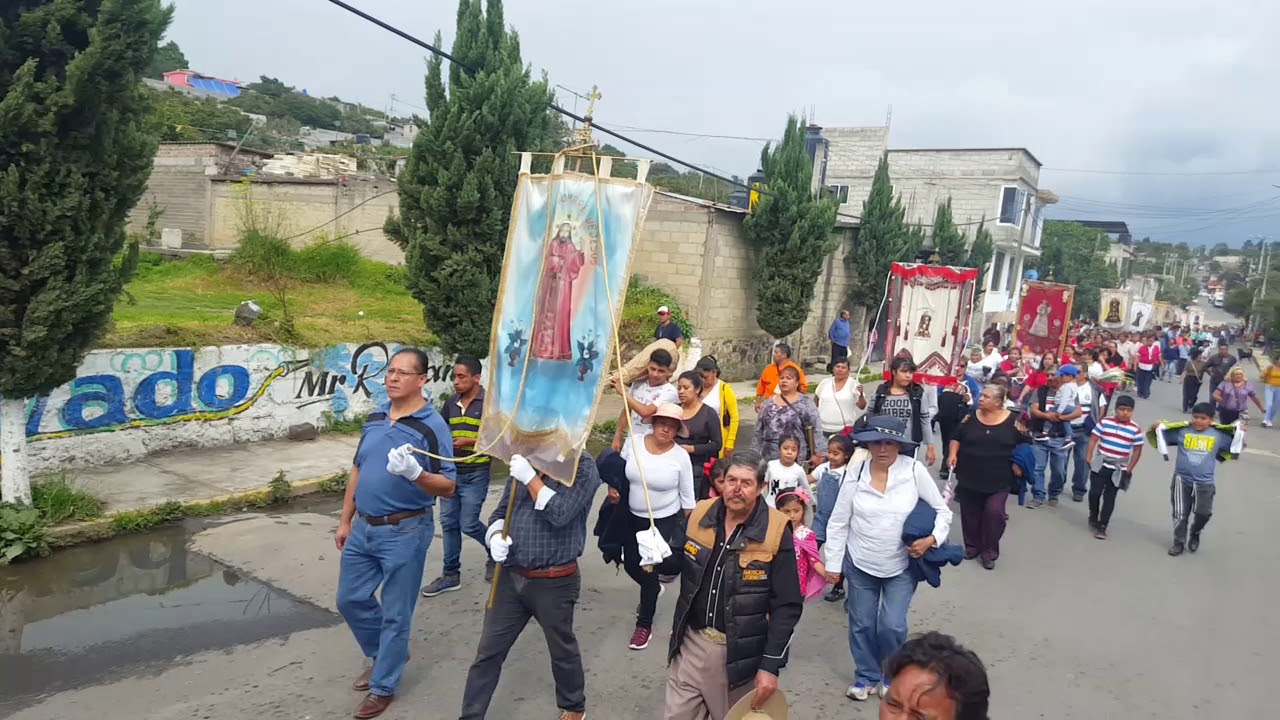 Recorrido de estandartes del Dulce Nombre de Jesus en la Feria de Tepetlixpa 2019