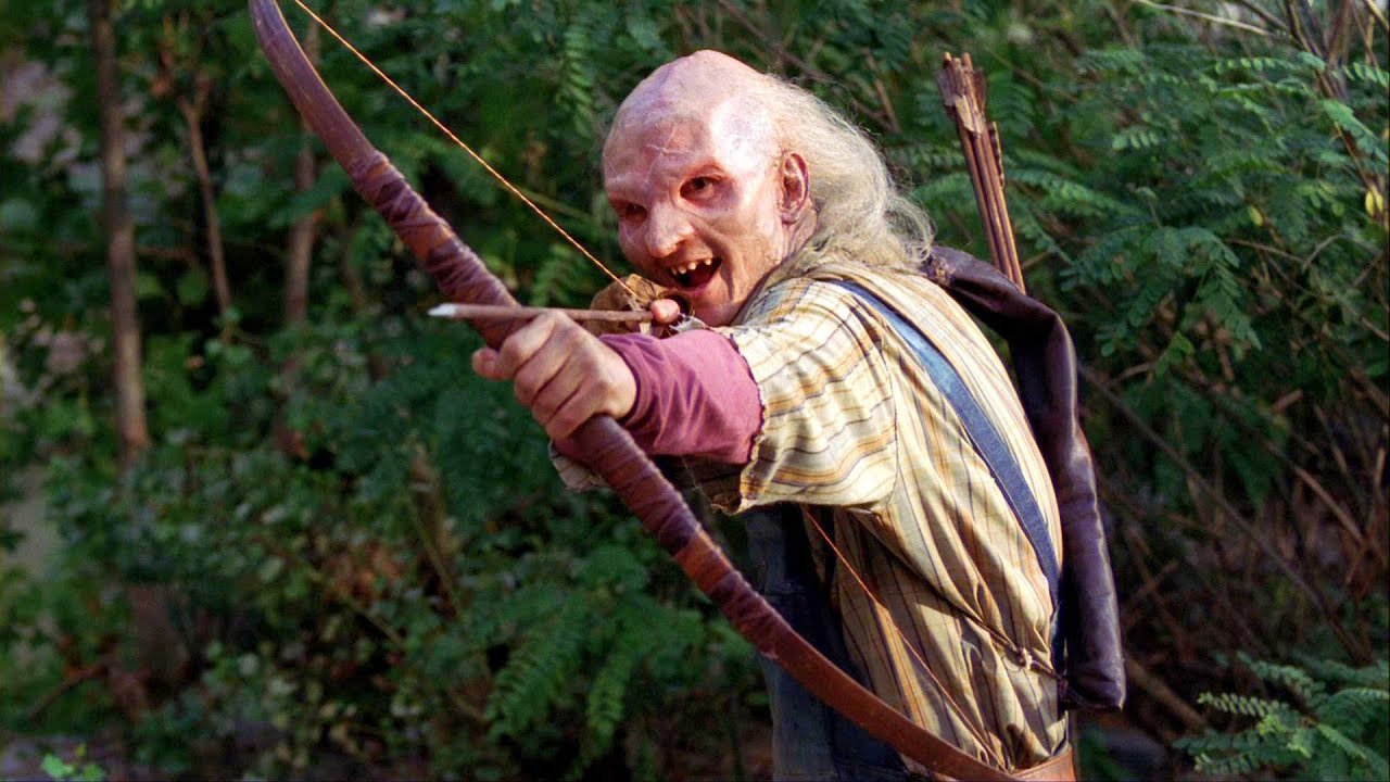 【小雅】罪犯集体越狱，却在树林里遇到畸形食人魔，谁能活到最后?  重口味恐怖片《致命弯道3》