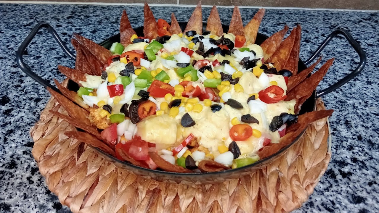 طريقة عمل الناتشوز المكسيكي مع صلصة الجبن اللذيذة recette des nachos à la mexicaine 😋👌