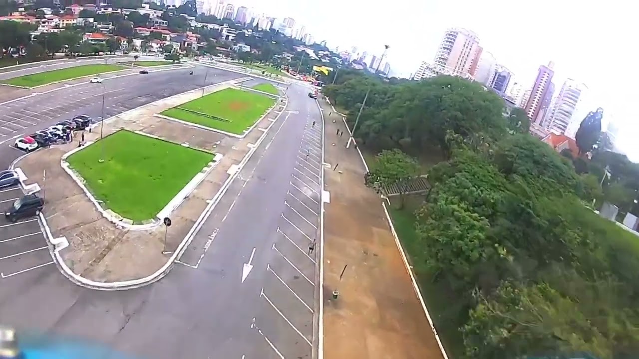 Drone Racer no Pacaembu pra&ccedil;a Charles Miller