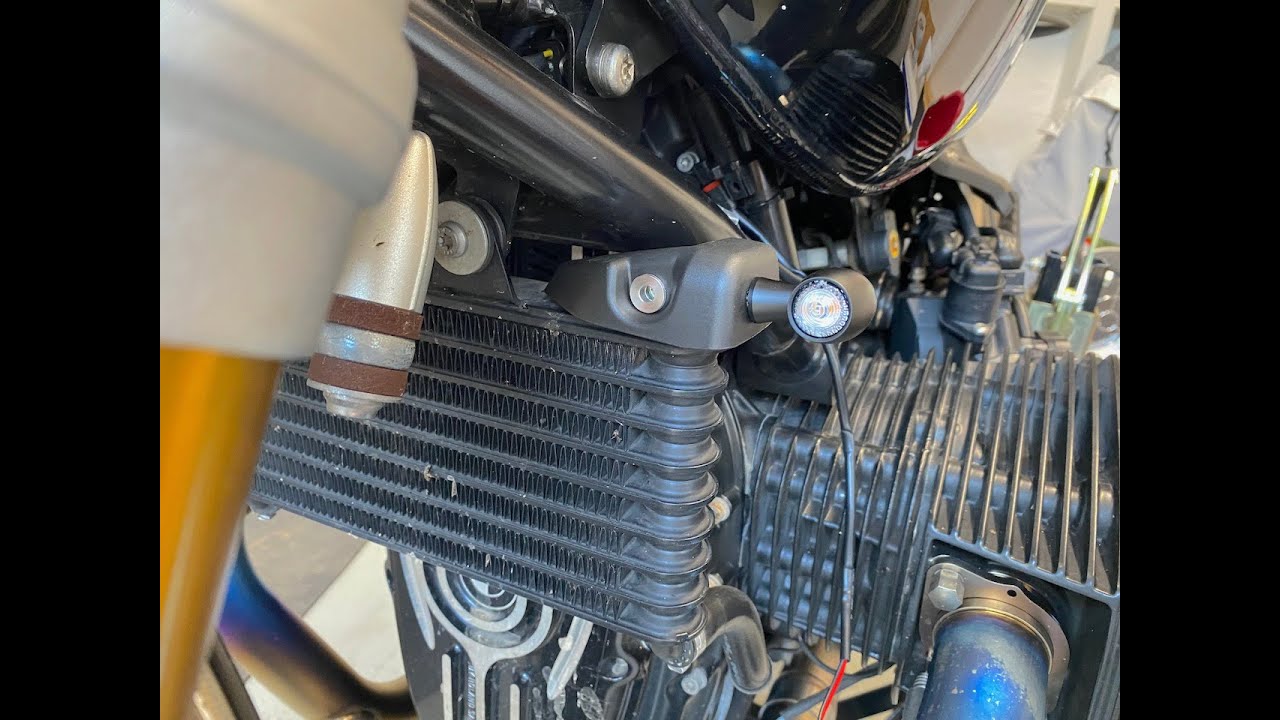 Rizoma Club Lights Installation on a 2014 BMW R nineT