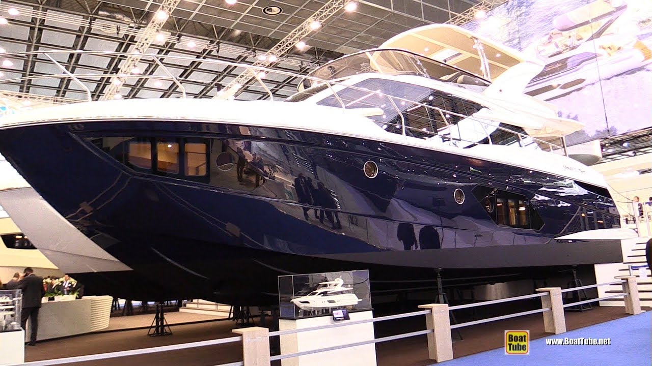 2018 Absolute 52 Fly Yacht - Walkaround - 2018 Boot Dusseldorf Boat Show
