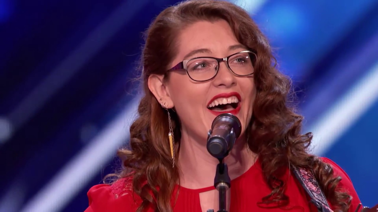 Diese taube Frau singt besser als jeder, der h&ouml;ren kann! | Mandy Harvey | AGT Auditions 2017