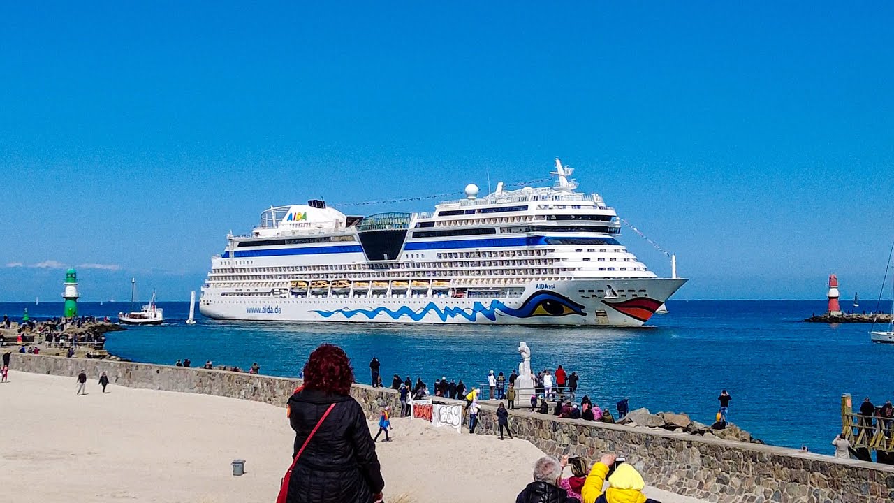 AIDAsol - Anlauf in Warnemünde am 8. Mai 2021
