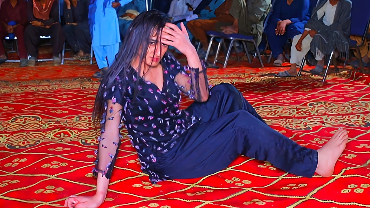 Tu Hai Dil Da Badshah | Madam Mishal Malik New Dance Performance | Saraiki Song | Mishal Malik 
