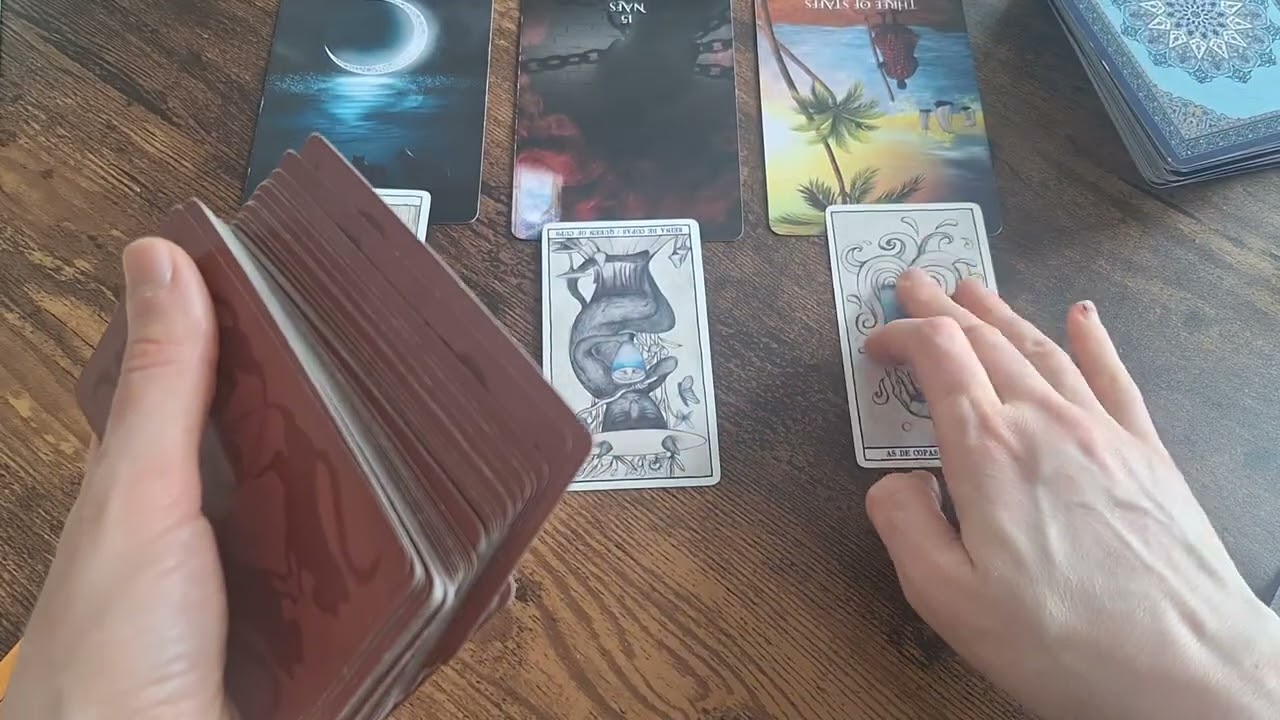 Balık Burcu | Kovada Güneş Tutulması Tarot Açılımı 