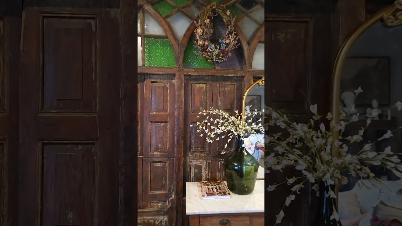 An antique for my old soul #antique #cozyhome #colorfulhome #oldworld #interiordesign #homedecor