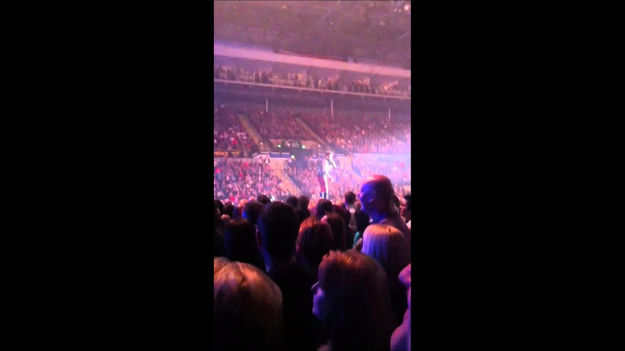 queen + Adam Lambert Sheffield 27 Feb Gimme all your love