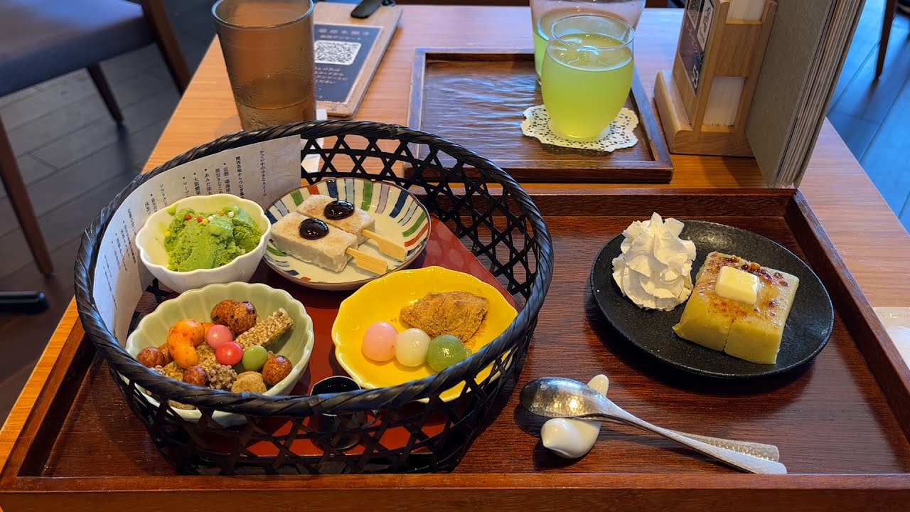 Japanese Food Tour at Tsukiji Outer Market | Avoiding crowds and eating at restaurants
