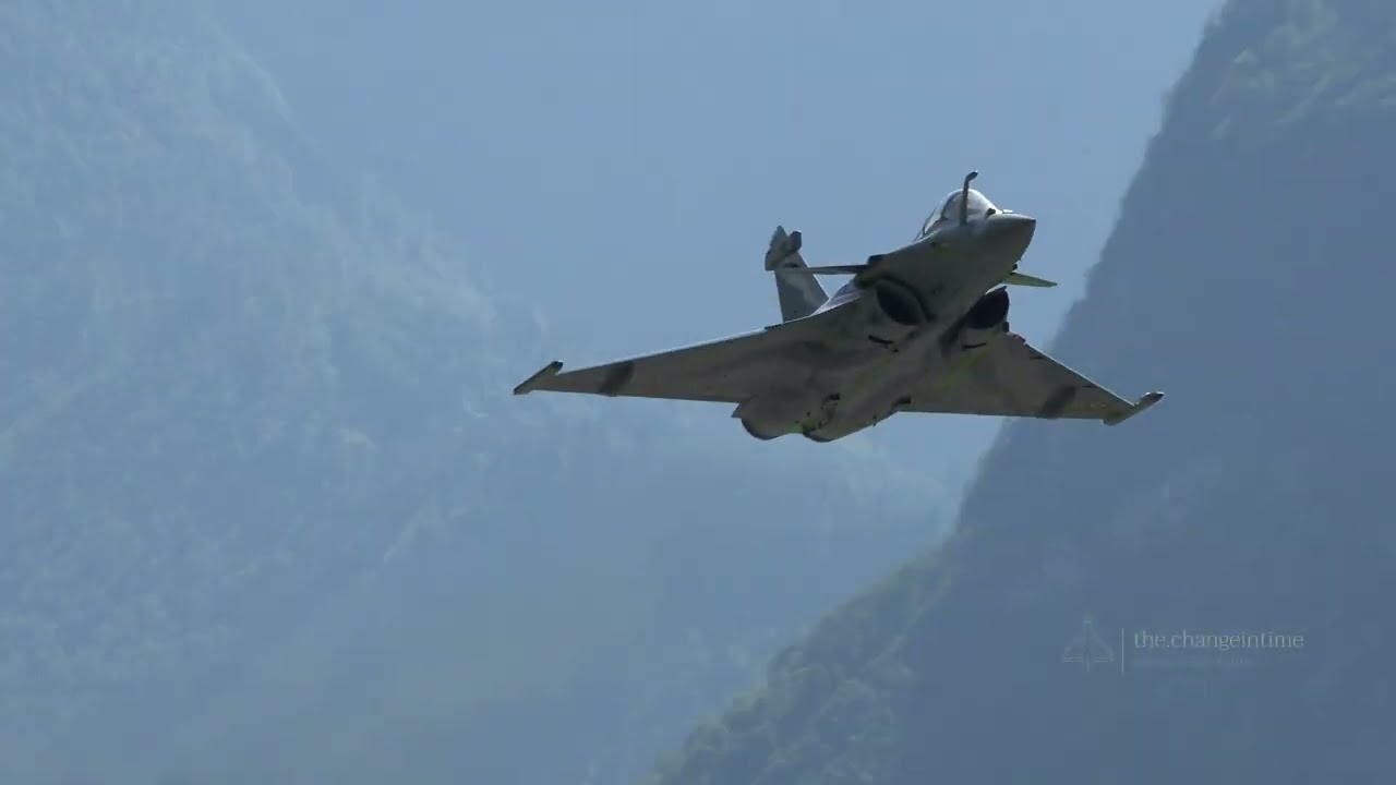 Dassault Rafale Turn and Burn | Incredible Aerobatic Maneuvers [4K]