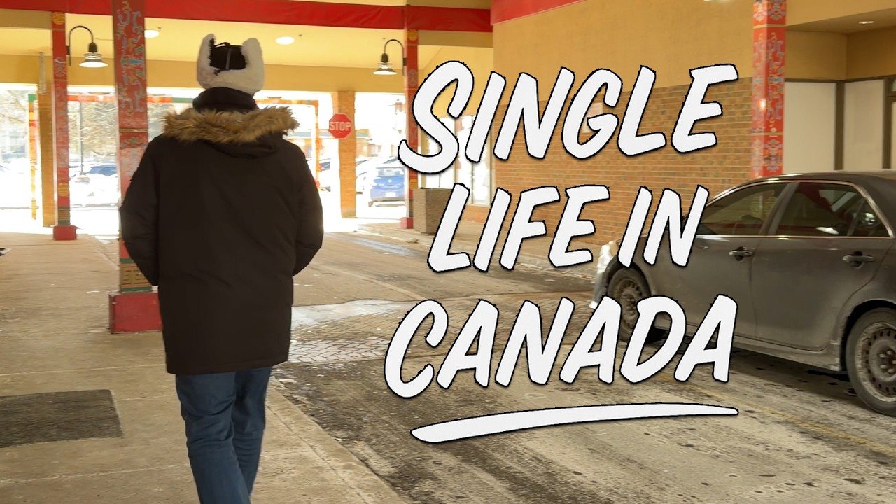 Living Alone in Canada 🇨🇦 | Cozy Food & a Quiet Snowy Weekend in Toronto | Birthday Bun Bo Hue