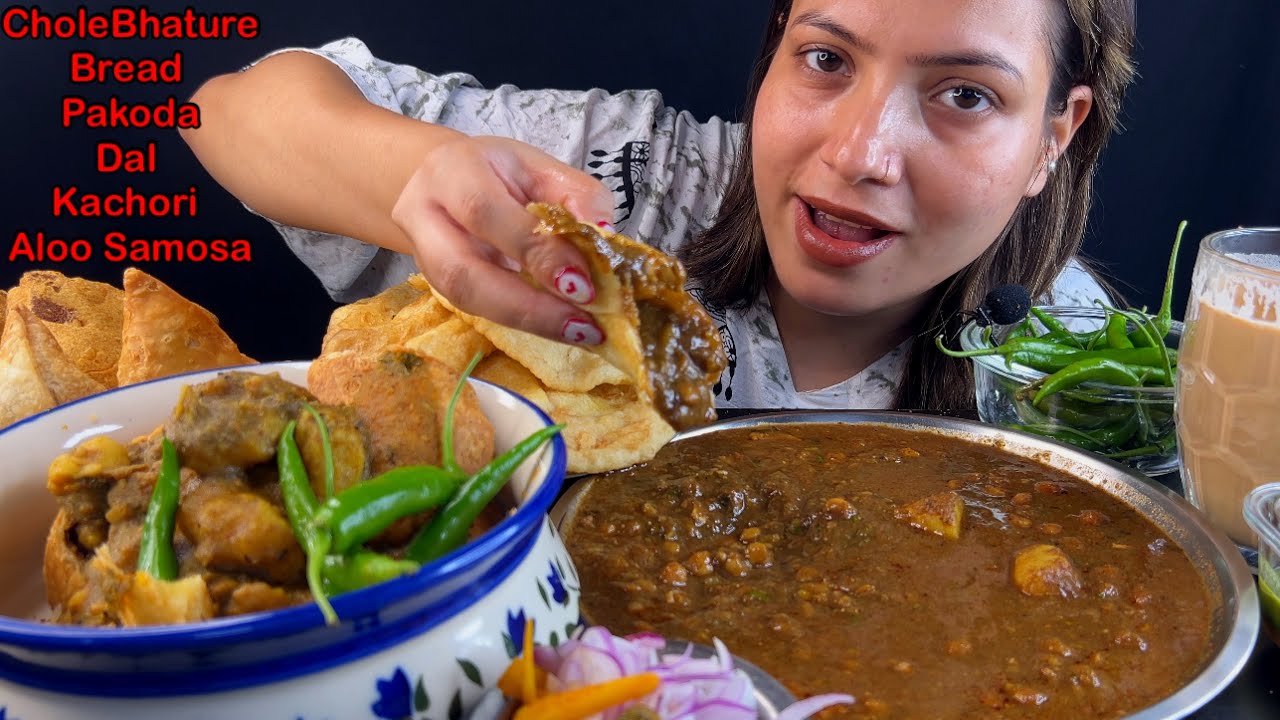 Eating Spicy🔥 Chole Bhature, Dal Kachori, Aloo Ki Sabji, Bread Pakoda, Samosa| Street Food Mukbang