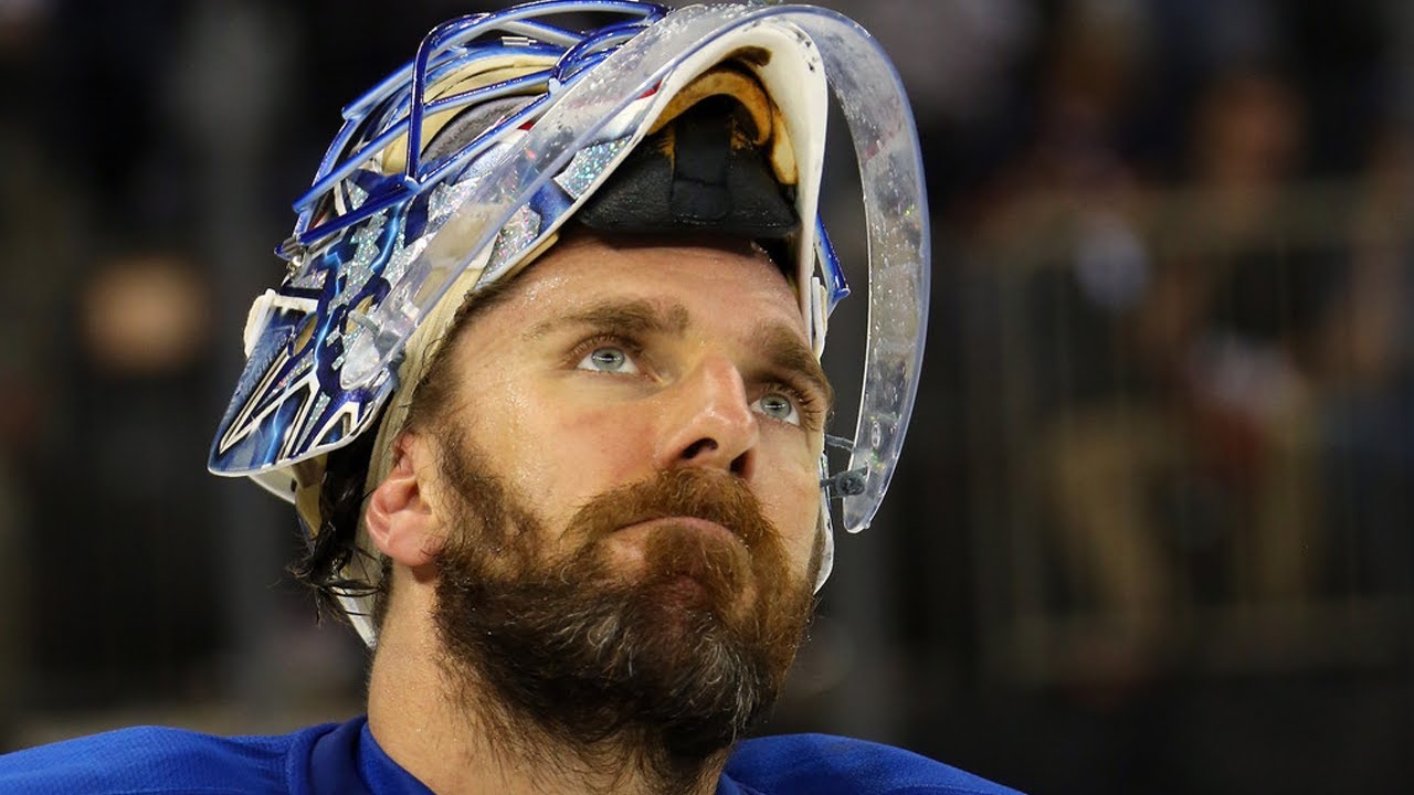 NHL: Aggressive Goalie