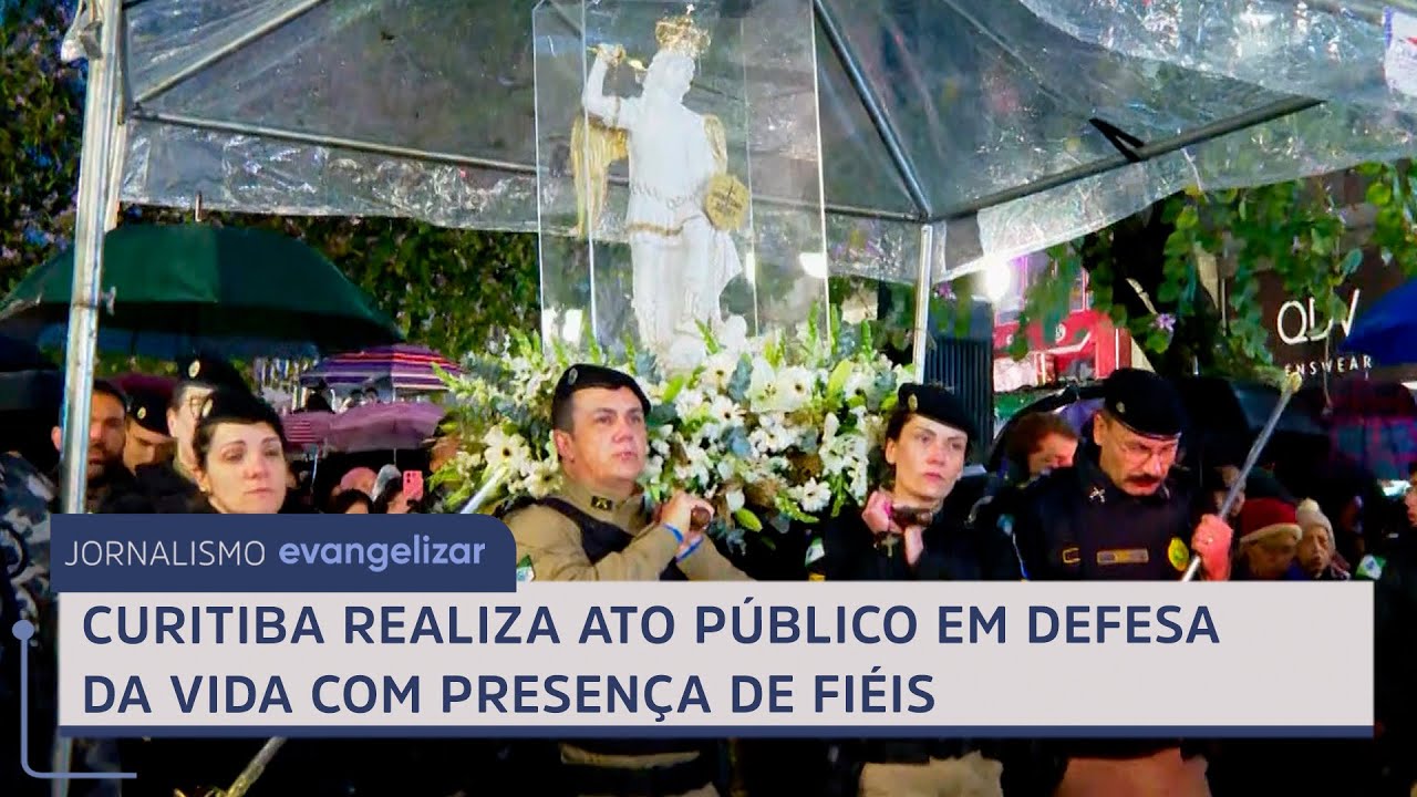 Curitiba realiza ato público em defesa da vida com presença de fiéis