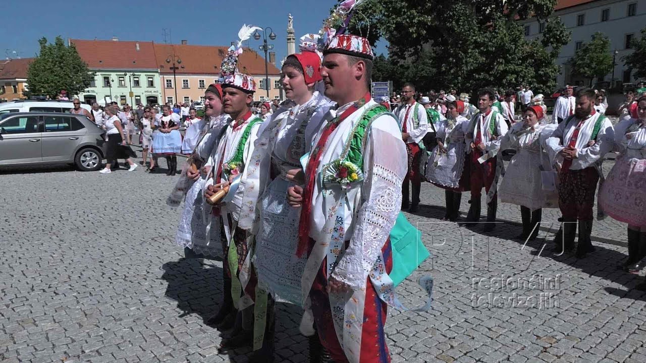 Pro hodovní právo si chasa z Valtic přišla před radnici