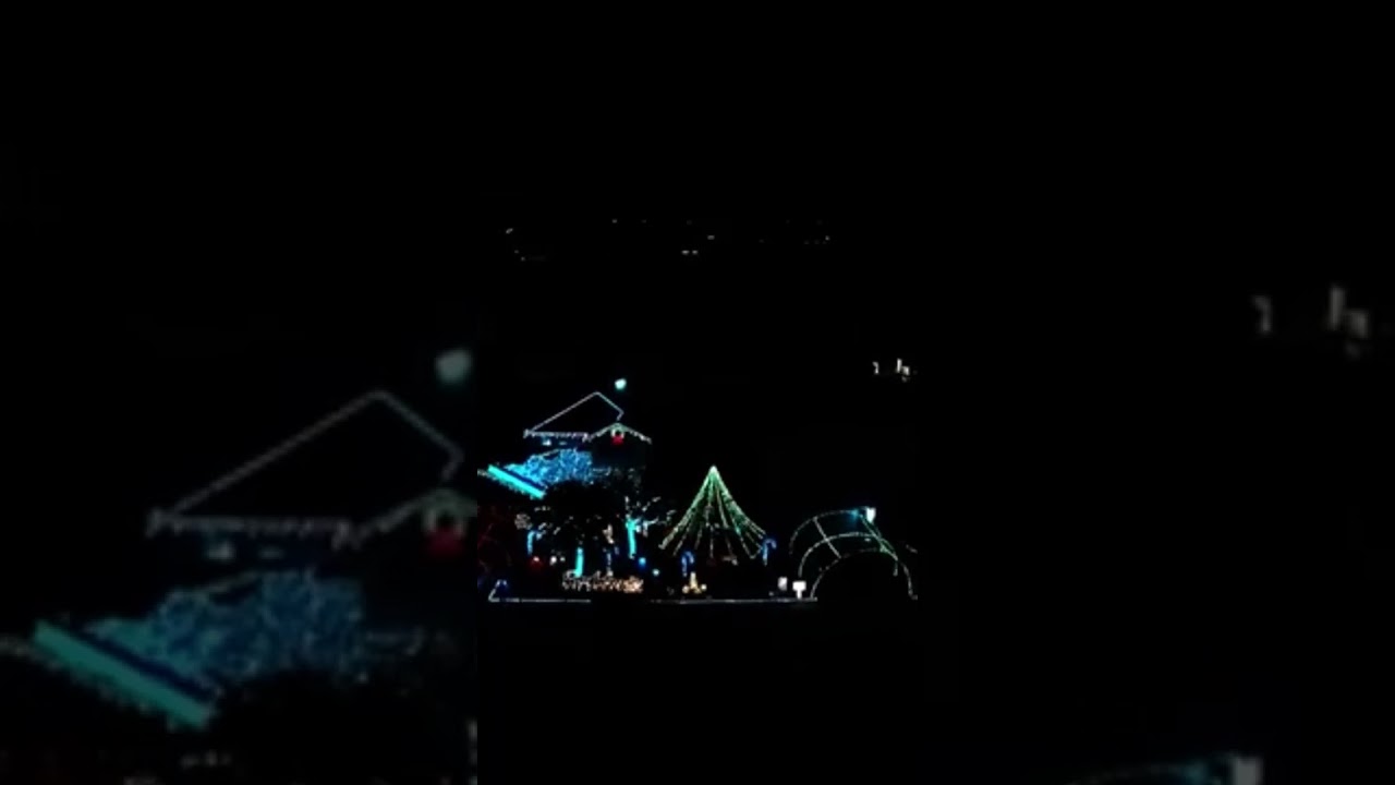 Dancing Xmas Lights Drone footage #christmas #christmaslights #dronevideo #dronevideography #aerial