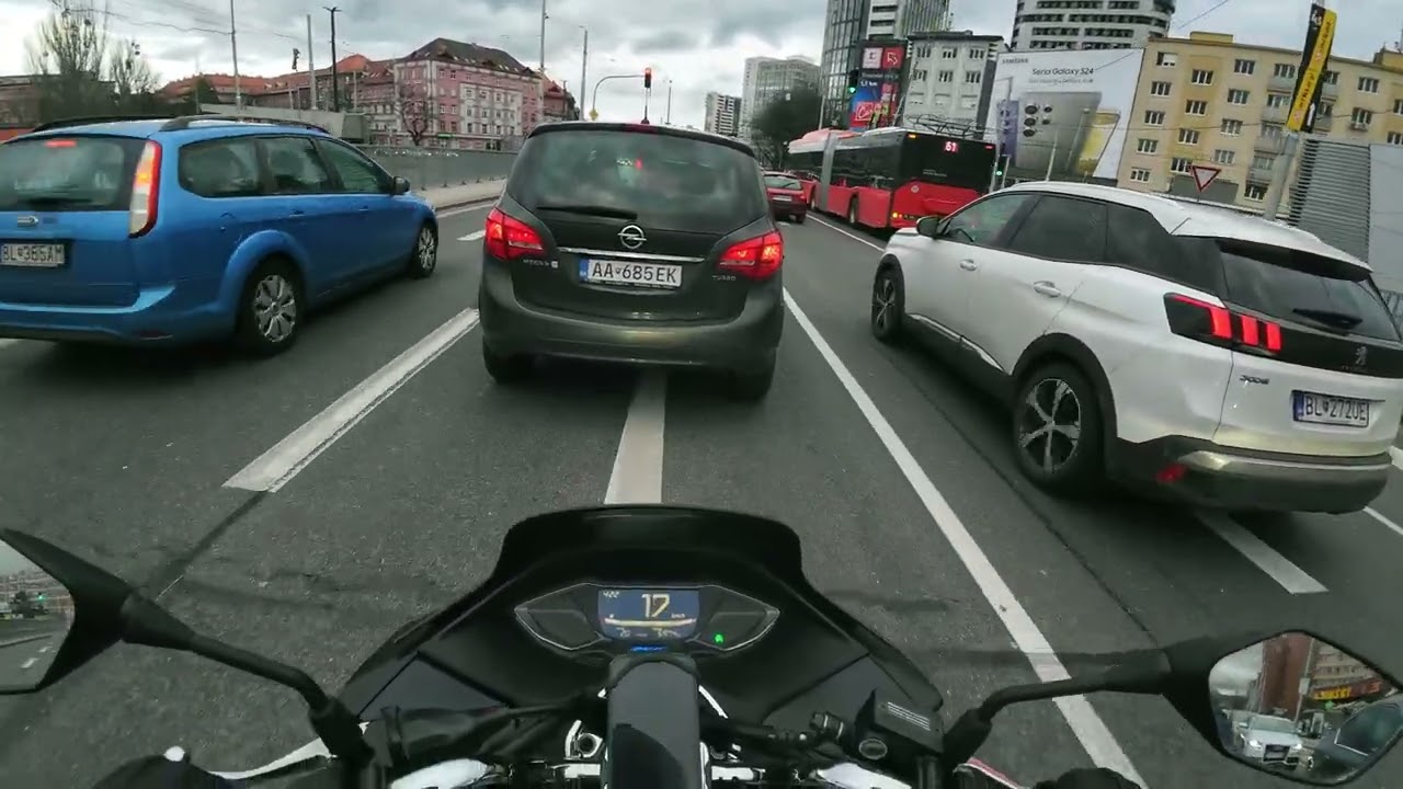 Z práce - Honda PCX 125 (Bratislava - Lamač ➡️ Vrakuňa)
