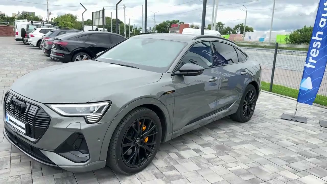 Audi e Tron 55 / S line 