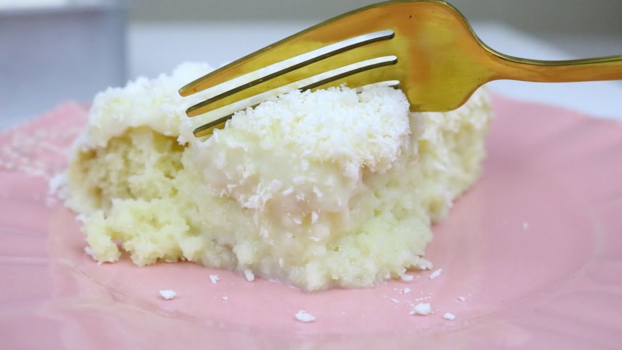 ESSE BOLO GELADO DE COCO MOLHADINHO É O MAIS GOSTOSO QUE JA COMI - Bolo toalha felpuda